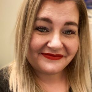 Meet your Posher, Caryn